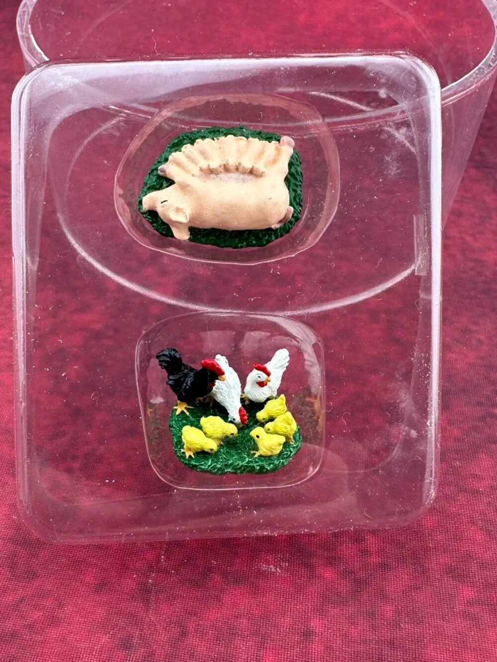 THE LIBERTY FALLS HAND PAINTED MINIATURE FARM ANIMALS ACCESORY SET AH224